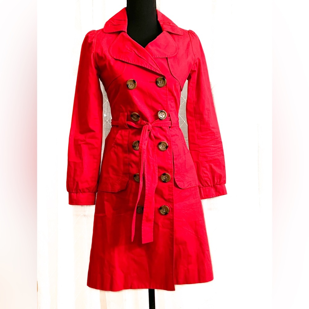 Priorities red trench coat with Apple print lining. Size XS